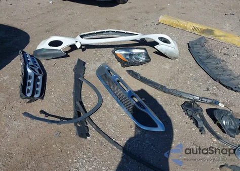 2020 Mercedes-Benz Gla 250 z USA, uszkodzony, nr VIN WDCTG4EB7LJ650138